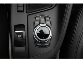 Foto 15 van BMW X1 sDrive20i Orange Edition II / 69.961 km / Trekhaak / Panoramadak / Camera / Head-up / Leder /