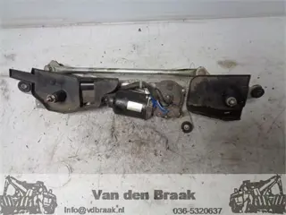 Suzuki Alto 2009-2015 Ruitenwissermechaniek en motor voorzijde
