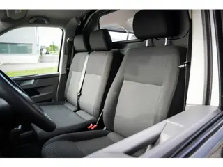 Foto 15 van Volkswagen Transporter 2.0 TDI L1H1 28 Comfortline | Navi | Bluetooth | Metallic lak | Trekhaak | El
