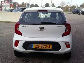 Foto 18 van Kia Picanto 1.0 MPi DynamicLine Staat in Hardenberg