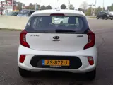 Foto 28 van Kia Picanto 1.0 MPi DynamicLine Staat in Hardenberg