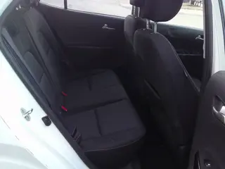Foto 14 van Kia Picanto 1.0 MPi DynamicLine Staat in Hardenberg