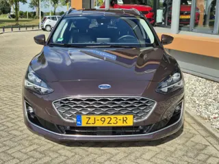 Foto 12 van Ford Focus Wagon 1.0 EcoBoost Vignale / Winterpakket / 1ste eigenaar