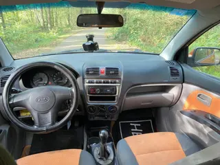 Foto 11 van Kia Picanto 1.0 EX Sport