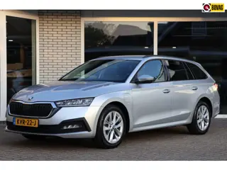 Skoda Octavia Combi 1.4 TSI iV PHEV Business SOH-90% Trekhaak Carplay Stoel/Stuurverwarming