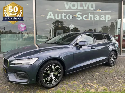 Volvo V60 2.0 B3 Core Automaat | Rijklaar incl 12 mnd Bovag | Donker glas Keyless Parkeersensoren vo