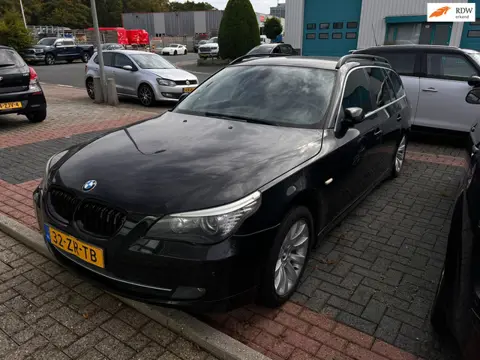 BMW 5-serie Touring 530i Business Line AIRCO|CRUIS|AUTOMAAT|LEER|NAVI