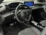 Foto 30 van Peugeot 2008 PureTech 130 GT EAT8 Automaat | Camera | Draadloze lader | Android Auto / Carplay