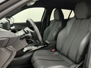 Foto 17 van Peugeot 2008 PureTech 130 GT EAT8 Automaat | Camera | Draadloze lader | Android Auto / Carplay
