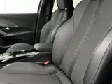 Foto 26 van Peugeot 2008 PureTech 130 GT EAT8 Automaat | Camera | Draadloze lader | Android Auto / Carplay