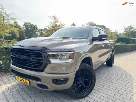 Dodge RAM 1500 5.7 V8 4x4 Crew Cab Laramie , Marge , Clima / Camera / Panodak / Stoel ventilatie / L