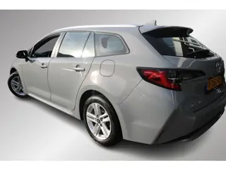 Foto 16 van Toyota Corolla Touring Sports 1.8 Hybrid Active Apple en Android auto, achteruitrijcamera, lane assi