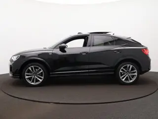 Foto 11 van Audi Q3 Sportback 45 TFSI e S Edition | S-line | Sonos | Panoramadak | Elek. Stoelen | Camera | Carp