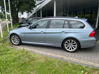 Foto 9 van BMW 3-serie Touring 320i 170pk 1e eig. Clima Cruise Leder Navi PDC Youngtimer