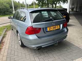 Foto 7 van BMW 3-serie Touring 320i 170pk 1e eig. Clima Cruise Leder Navi PDC Youngtimer