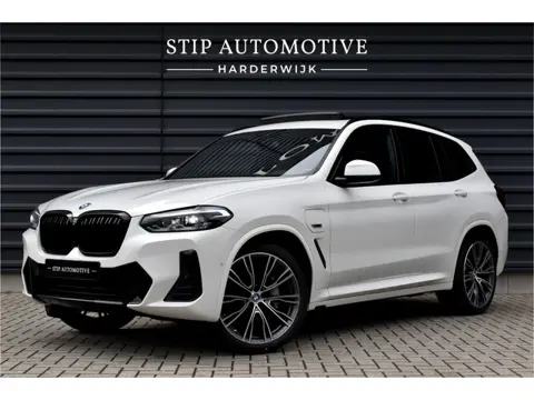 BMW X3 xDrive30e M Sport | Pano | 21'' Wielen | Camera | CarPlay | Head-Up | Stoelverwarming | Sfeer