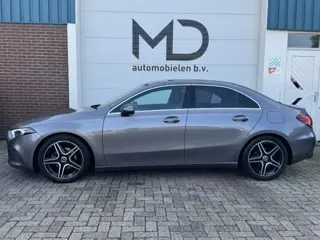 Foto 15 van Mercedes-Benz A-klasse 180 Business Solution Luxury-Digital dash- BTW - sfeerverlichting-Automaat-De