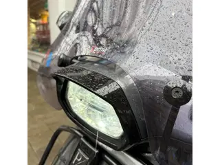 Foto 13 van Vespa Scooter Vespa Sprint 125 S ABS Custom Nardo Grey, super dikke custom motorscooter voorzien van