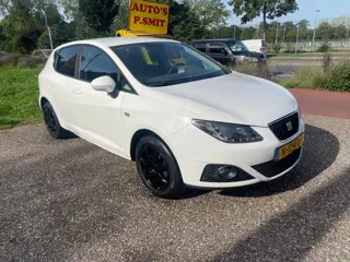 Seat Ibiza 1.6 Style cruise contr airco sportvelg zo meenemen +schade