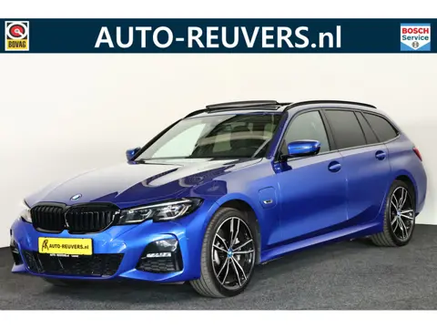 BMW 3 Serie Touring 330e xDrive M-Sport / Opendak / HUD / ACC / Trekhaak / 360 cam