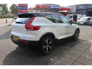 Foto 16 van Volvo XC40 1.5 T5 262PK Recharge R-Design Plug-IN I Panorama I Trekhaak I All-Season