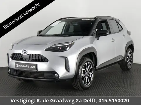 Toyota Yaris Cross 1.5 Hybrid 115 Dynamic Luxury Bi-Tone | Stuur- & Stoelverwarming | Apple Carplay 