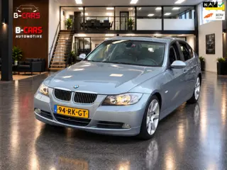 BMW 3-serie 330i Dynamic Executive Leer|Trekhaak|Nap|Navi