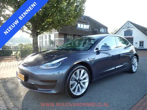 Tesla Model 3 SR+ RWD 60 kWh SOH 86% / TREKHAAK / PANODAK / 19'' SPORT / AUTOPILOT