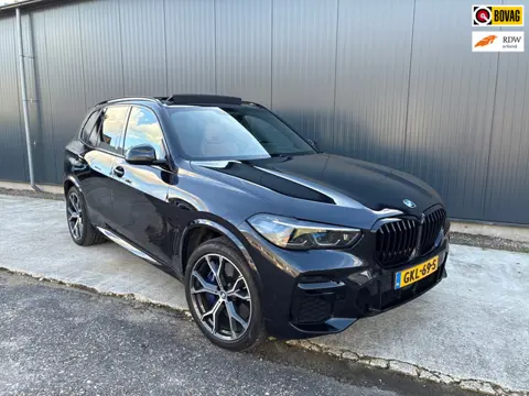 BMW X5 BMW X5 xDrive45e 394 pk High Executive M-Sport | Pano | Laser | Elek. Trekhaak | Memory | Win