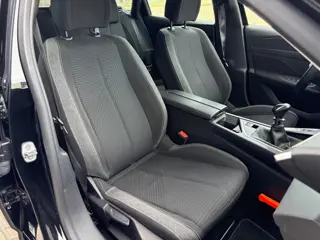 Foto 11 van Peugeot 308 SW 1.2 PureTech Active Pack Business