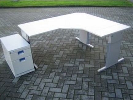 1x Hoekbureau 175x175x80