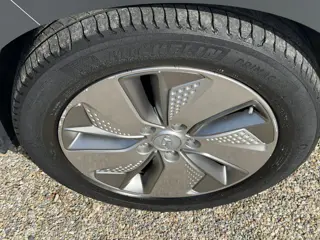 Foto 19 van Hyundai Kona EV Comfort 64 kWh 1e Eig Dealer Onderhouden 500+km Accubereik NL Auto NAP