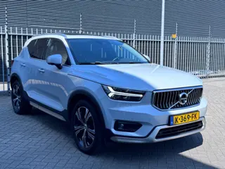 Foto 11 van Volvo XC40 2.0 B4 AWD R-Design | Schuifdak | Standkachel | Trekhaak | Full option!