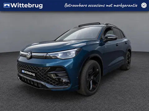 Volkswagen Tiguan 1.5 R-Line Black Style 150pk eTSI DSG Automaat / Panoramadak / Black Style / 19"LM