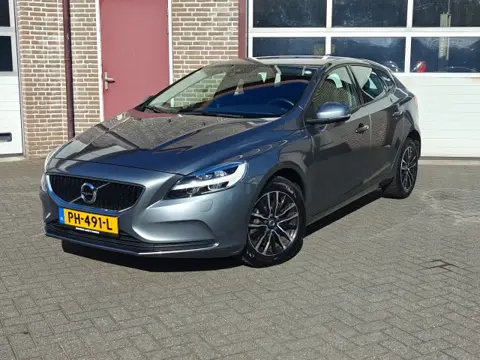 VOLVO V40 1.5 t2 Nordic+ TrekhaakAutomaatAll seasonsPrijs all-in