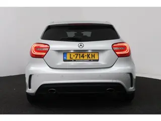 Foto 13 van Mercedes-Benz A-Klasse 180 Ambition (STOELVERWARMING, NAVIGATIE, PARKEERSENSOREN)