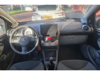 Foto 14 van Toyota Aygo 1.0-12V 5drs Airco ElecRam