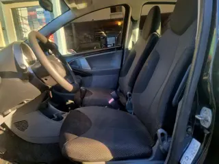 Foto 19 van Toyota Aygo 1.0-12V 5drs Airco ElecRam