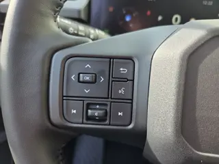 Foto 19 van Toyota RAV4 Dynamic NL auto uit voorraad leverbaar   11kw