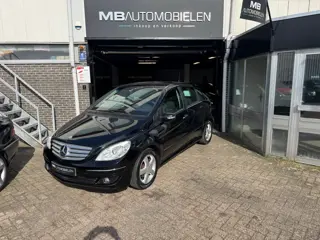 Mercedes-Benz B-klasse 150/Zwart Metalic/Lm Velgen/Airco/NL Auto/Vol Opties!