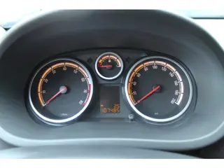 Foto 16 van Opel Corsa 1.2-16V '111' Edition Cruise - Airco (bj 2010)