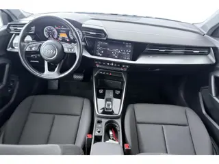 Foto 18 van Audi A3 Sportback 40 TFSI e Edition (TREKHAAK, STOELVERWARMING, CAMERA, DIGITALE COCKPIT)
