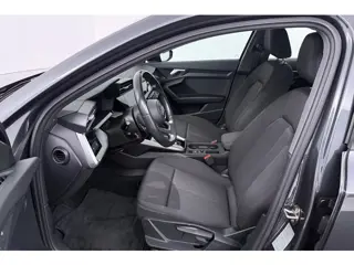 Foto 15 van Audi A3 Sportback 40 TFSI e Edition (TREKHAAK, STOELVERWARMING, CAMERA, DIGITALE COCKPIT)