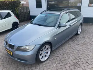 Foto 12 van BMW 3-serie Touring 325i Executive bomvolle auto, Panodak cruise, clima, Leer, i drive, bj 2005