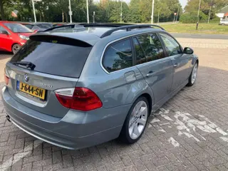 Foto 18 van BMW 3-serie Touring 325i Executive bomvolle auto, Panodak cruise, clima, Leer, i drive, bj 2005