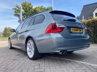 Foto 19 van BMW 3-serie Touring 325i Executive bomvolle auto, Panodak cruise, clima, Leer, i drive, bj 2005