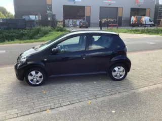 Foto 17 van TOYOTA AYGO 1.0-12V ACCESS