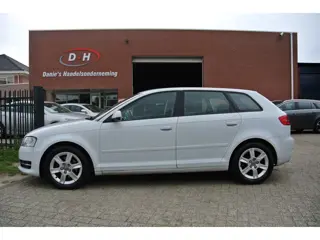 Foto 8 van Audi A3 Sportback 1.4 TFSI Attraction Pro Line airco apk 24-07-2027 inruil mogelijk nap