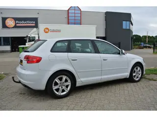 Foto 11 van Audi A3 Sportback 1.4 TFSI Attraction Pro Line airco apk 24-07-2027 inruil mogelijk nap