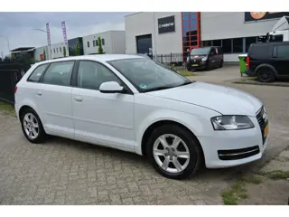 Foto 10 van Audi A3 Sportback 1.4 TFSI Attraction Pro Line airco apk 24-07-2027 inruil mogelijk nap